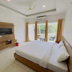 3* Hotel Lets