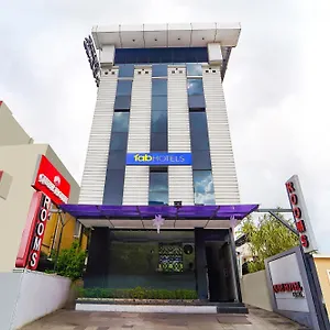 3* Hotel Fabhotel Qube - 800m From Ernakulam Junction South Railway Station