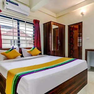 3* Hotel Itsy Rain Tulsi Stayz, Palarivattom Junction